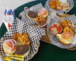 They also serve tasty breakfast with a choice in American, Continental, and Buffet. You can pick whichever is most suitable for you.